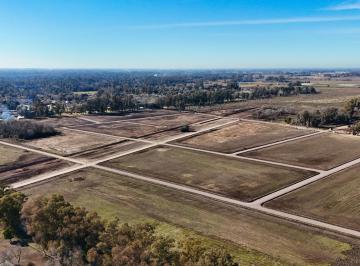 Terreno · 1500m² · Lotes en Venta en Barrio Parque Parada Robles II, Financiado
