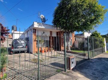 Casa · 118m² · 4 Ambientes · 1 Cochera · Casa en Solano 3 Dorm.