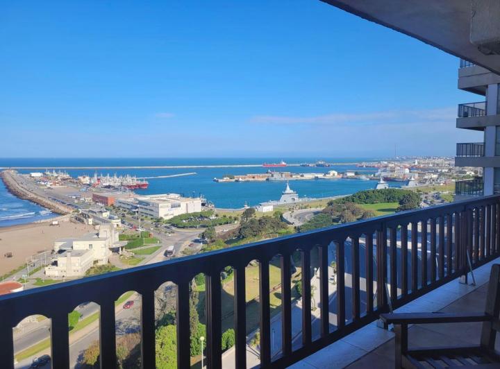 Departamento · 140m² · 4 Ambientes · 2 Cocheras