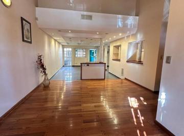 Casa · 524m² · 5 Ambientes · 1 Cochera · Casa en Merlo Centro Mitre Al 200