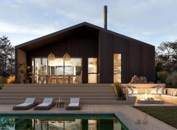 Casa · 300m² · 5 Ambientes · 2 Cocheras · Casa Mr. Black en Costa Esmeralda