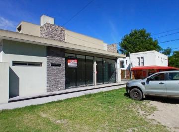 Local comercial · 38m² · 1 Ambiente · 4 Cocheras · Local Venta - 460 y Cno Belgrano - 38 m² - Estacionamiento