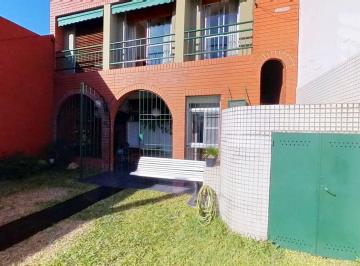 Casa · 234m² · 6 Ambientes · 1 Cochera · Venta Casa Liniers Pileta Jardin Cochera