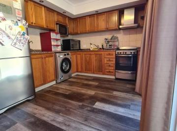 Departamento · 70m² · 3 Ambientes · 1 Cochera · Venta, Hermoso Semipiso 3 Amb Al Frente, con Cochera, 2 Balc