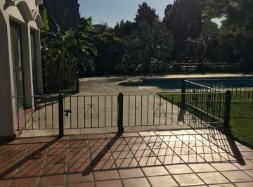 Casa · 1440m² · 5 Ambientes · Casa en golfer'S Cc