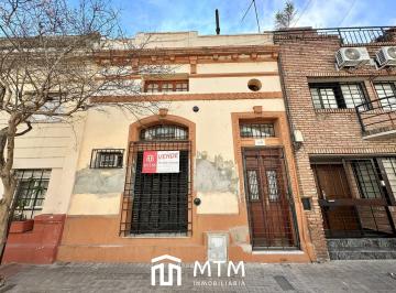 Casa · 98m² · 5 Ambientes · Casa en Venta Rosario, Centro.