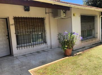 Casa de 5 ambientes, Esteban Echeverría · Hermosa Casa con Pileta - Gran Terreno Libre - Acepta Departamento en Parte Pago