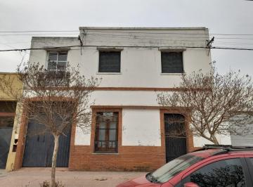 Casa · 250m² · 5 Ambientes · 1 Cochera · Casa en Venta