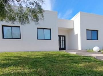 Casa · 5 Ambientes · Casa en San Matias