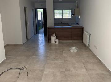 Casa de 3 ambientes, Neuquén · Dpx 2 Dorm, Amplio.