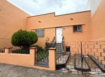 Casa · 233m² · 3 Ambientes · 1 Cochera · Casas 3 Ambientes