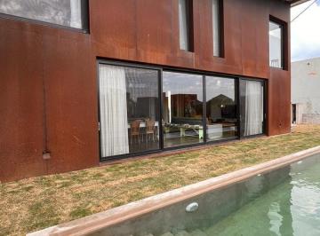 Casa · 360m² · 7 Ambientes · 2 Cocheras · Casa - Punta del Este