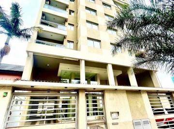 Departamento · 195m² · 4 Ambientes · 2 Cocheras · Piso de 4 Ambientes con Doble Cochera y Quincho Propio en Banfield Este
