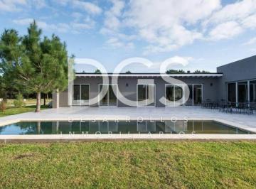 Casa · 200m² · 4 Ambientes · 2 Cocheras · Casa en Venta en La Herradura, Pinamar, Costa Atlántica