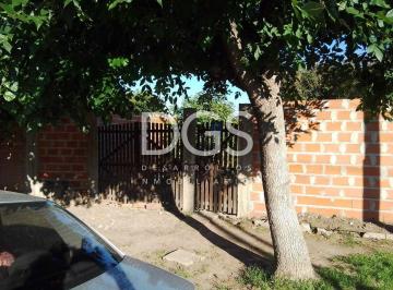Casa · 90m² · 4 Ambientes · Casa en Venta en Lanús