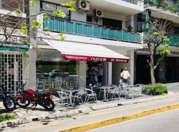 Local comercial , Barrio Norte · Espectacular Local Sobre Coronel Diaz Frentre Al Parque Las Heras.