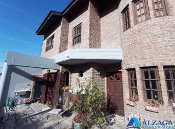 Casa de 7 ambientes, Quilmes · Dos Casas en Muy Buen Estado