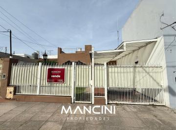 Casa · 60m² · 3 Ambientes · 1 Cochera · Casa en Venta de 3 Ambientes con Cochera - Villa Ballester