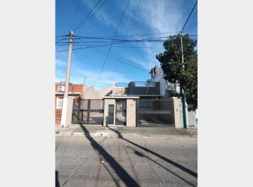 Casa · 160m² · 6 Ambientes · 1 Cochera · Casa en Venta en Haedo