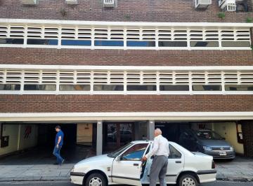 Garage , Monserrat · Excelente Ubicacion a m Av Rivadavia, Cochera Cubierta Pta Sub - Suelo 1 Amplia!