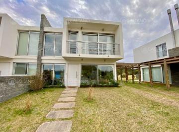 Foto1 · Alquiler Temporal Casa 3 Dorm. Playa Brava, Punta del Este