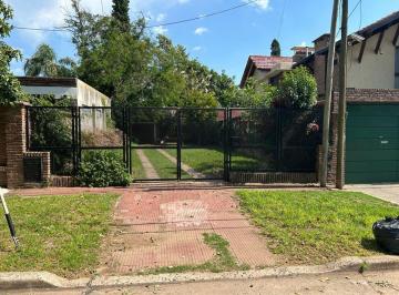 Casa · 210m² · 7 Ambientes · Larrechea 224