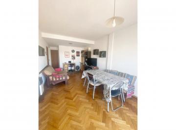Departamento · 75m² · 5 Ambientes · Santa Fe 2741 13° a