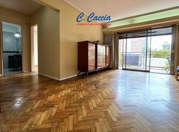 Departamento · 93m² · 4 Ambientes · Venta Departamento 4 Ambientes con Dependencia de Servicio Flores