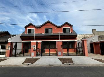 Casa de 3 ambientes, Almirante Brown · Duplex de 3 Dorm. Cochera y Jardin - Al Frente Independientes - Adrogue