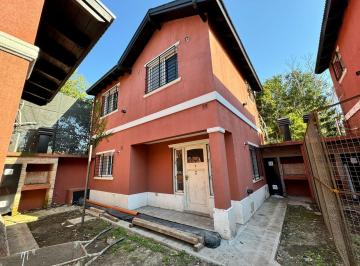 Casa de 3 ambientes, Almirante Brown · Duplex de Dos Dorm. Cochera y Jardin con Parrilla - Oportunidad - Adrogue