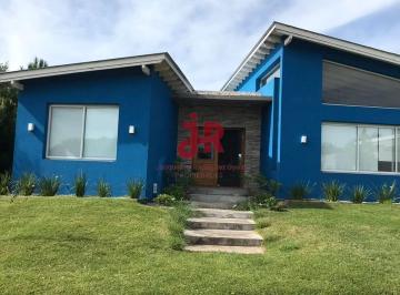 Casa de 5 ambientes, Costa Esmeralda · Codigo 702 - Casa en Costa Esmeralda - Alquiler Temporario