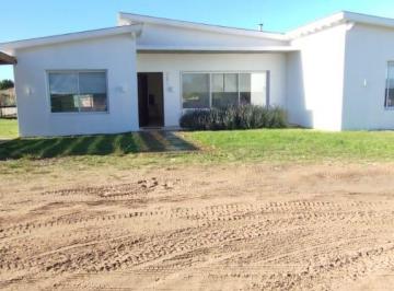 Casa de 7 ambientes, Costa Esmeralda · Codigo 704 – Casa en Alquiler, Costa Esmeralda