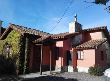 Casa · 134m² · 3 Ambientes · 1 Cochera · Casa en Venta - 2 Dorm. 2 Baños - Cochera - 1200 m² - City Bell, La Plata