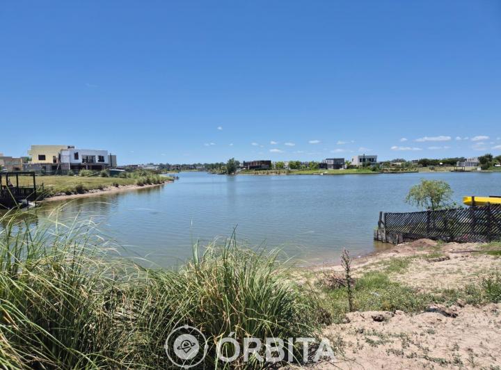 Terreno · 934m²