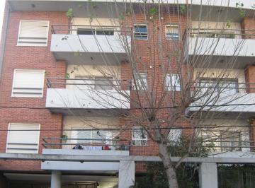 Departamento · 119m² · 4 Dormitorios · 1 Cochera · Lindísimo y Amplio Departamento Muy Bien Ubicado