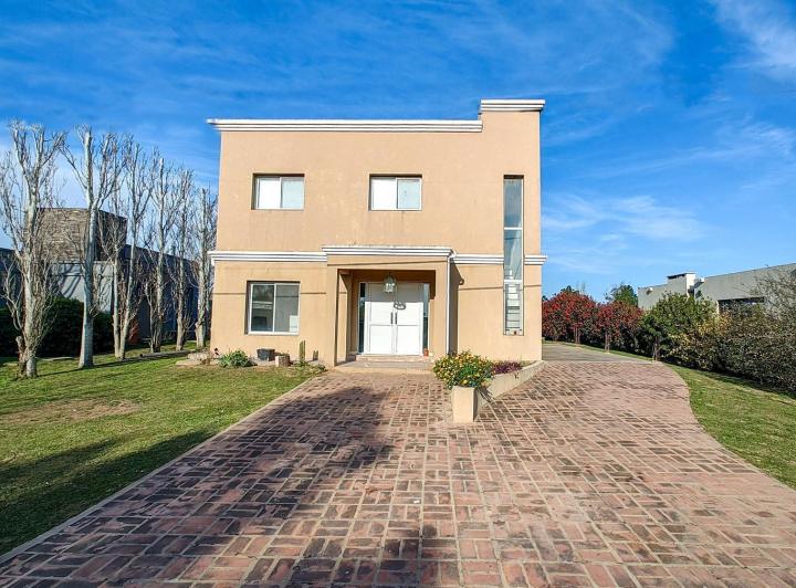 Casa · 139m² · 5 Ambientes