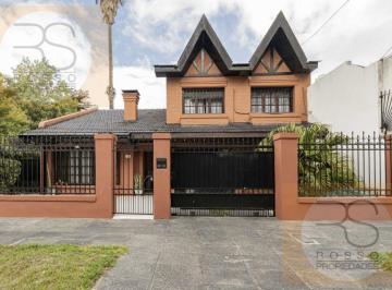 Casa · 180m² · 4 Ambientes · 2 Cocheras · Casa 4 Ambientes en Venta - Haedo, Barrio Güemes