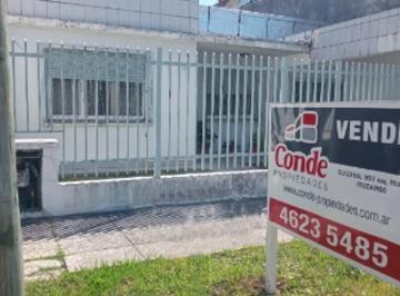 Casa · 150m² · 3 Ambientes · 1 Cochera · Casa de 3 Ambientes - Castelar Norte