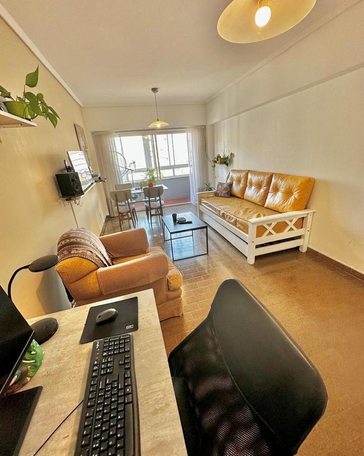 Depto 2 amb, 50m² con balcón — Zona Plaza Mitre