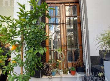 Casa · 223m² · 4 Ambientes · 1 Cochera · Venta PH Senillosa Al 900