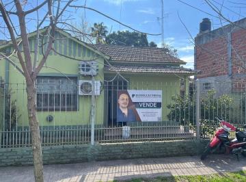 Bodega-Galpón · 240m² · 4 Ambientes · 1 Cochera · Casa en El Jaguel Dos Dorm. Apto Credito!