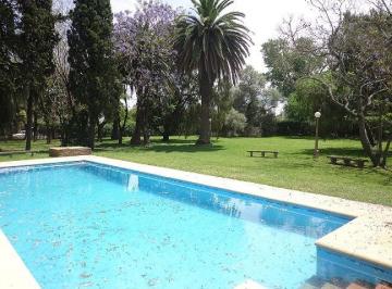 Casa de 10 ambientes, Funes · Casa Emblematica de Funes en Alquiler Temporario