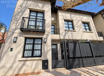 PH · 156m² · 4 Ambientes · 1 Cochera · PH 4 Ambientes con Cochera, Patio y Playroom – Lomas Oeste