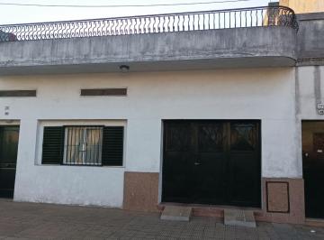Casa · 150m² · 4 Ambientes · 1 Cochera · Casa en Villa Maipú