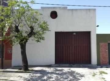 Bodega-Galpón · 550m² · Galpon Para Industria con Salida a Dos Calles