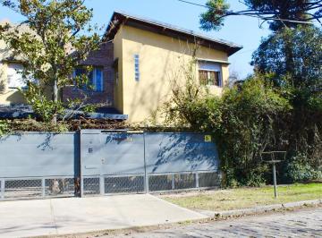 Casa · 322m² · 6 Ambientes · 1 Cochera · Casa en La Horqueta