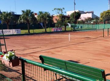Terreno de 3 ambientes, Posadas · Vendo o Permuto Complejo Deportivo y Amplio Terreno Para Proyectos