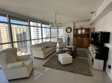 Departamento · 250m² · 5 Ambientes · 2 Cocheras · Piso de Categoria - Yrigoyen 300