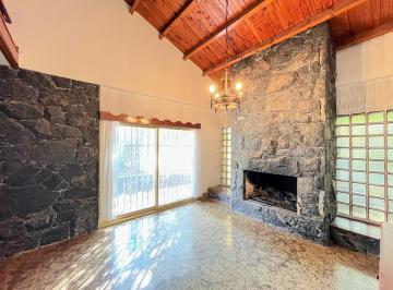 Casa · 190m² · 4 Ambientes · 2 Cocheras · San Fernando - Casa de 3 Dorm. 3 Bñs - Dependencia de Servicio - Apto Uso Comercial