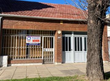 Casa de 9 ambientes, Ciudad de Santa Fe · Venta Casa en Av Gral. Paz 5830